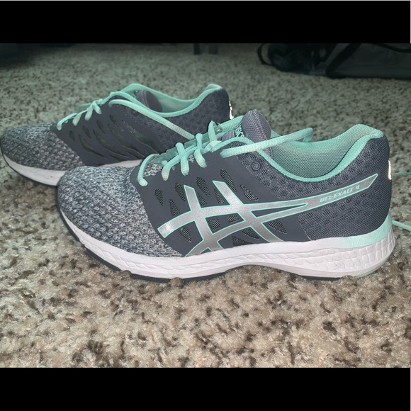 ASICS Gel Exalt 4 - Picture 5 of 10